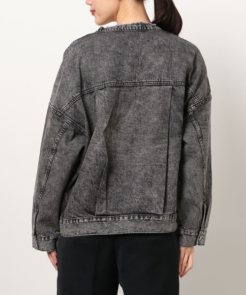 SPINNS（スピンズ）の「【ゆったりシルエット】ウォッシュ加工 ノーカラーデニムジャケット（デニムジャケット・レディース・ブラック系その他/ブルー系その他・ONESIZE）」の17枚目の写真