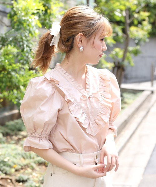 one after another NICE CLAUP（ワンアフターアナザーナイスクラップ）の「【ZOZOTOWN限定】Vネックコットンフリルブラウス（シャツ/ブラウス・レディース・オフホワイト/ブラック系その他/ピンクベージュ・FREE）」の21枚目の写真