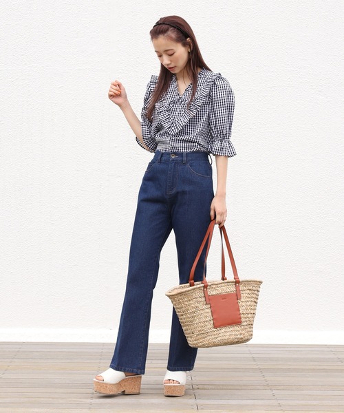 one after another NICE CLAUP（ワンアフターアナザーナイスクラップ）の「【ZOZOTOWN限定】Vネックコットンフリルブラウス（シャツ/ブラウス・レディース・オフホワイト/ブラック系その他/ピンクベージュ・FREE）」の16枚目の写真