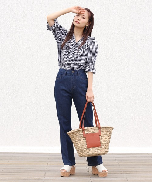 one after another NICE CLAUP（ワンアフターアナザーナイスクラップ）の「【ZOZOTOWN限定】Vネックコットンフリルブラウス（シャツ/ブラウス・レディース・オフホワイト/ブラック系その他/ピンクベージュ・FREE）」の12枚目の写真