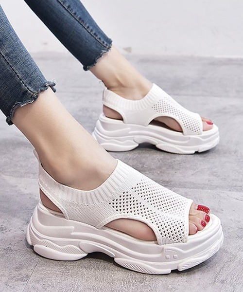 TeddyShop(テディショップ)の「プルストラップ厚底スポーツメッシュサンダル(サンダル・レディース・ホワイト/ベージュ/ブラック/ライトグレー/ネイビー・22.5cm/24.5cm/23.0cm/24.0cm/23.5cm/25.0cm)」の9枚目の写真