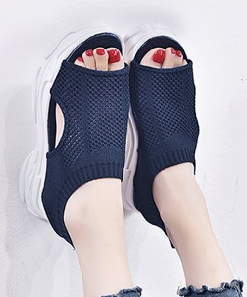 TeddyShop(テディショップ)の「プルストラップ厚底スポーツメッシュサンダル(サンダル・レディース・ホワイト/ベージュ/ブラック/ライトグレー/ネイビー・22.5cm/24.5cm/23.0cm/24.0cm/23.5cm/25.0cm)」の7枚目の写真