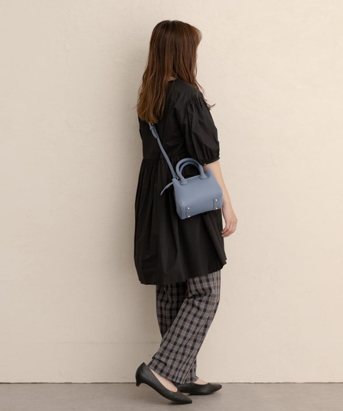 RODE SKO(ロデスコ)の「JASMIN マイクロフェイクレザーバッグ(ハンドバッグ・レディース・ライトブルー/ベージュ/オレンジ・ONE)」の5枚目の写真