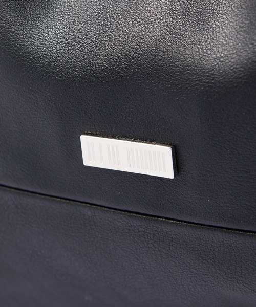 COLONY 2139(コロニートゥーワンスリーナイン)の「【MEN'S/ユニセックス】フェイクレザーつまみトートバッグ2(トートバッグ・メンズ・ブラック・FREE)」の5枚目の写真