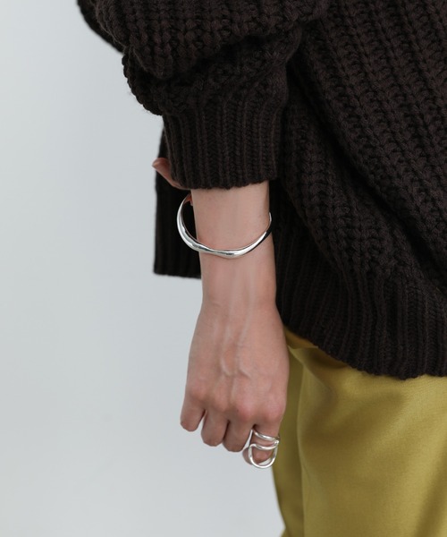 select MOCA（セレクトモカ）の「シンプルカーブバングル（バングル/リストバンド・レディース・シルバー/ゴールド・FREE）」の10枚目の写真