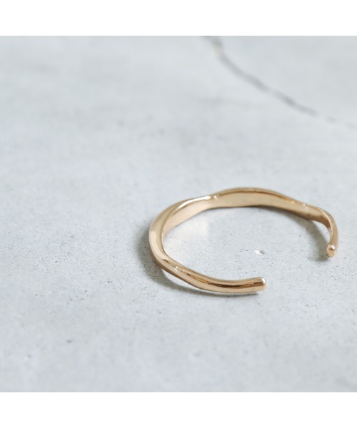 select MOCA（セレクトモカ）の「シンプルカーブバングル（バングル/リストバンド・レディース・シルバー/ゴールド・FREE）」の7枚目の写真