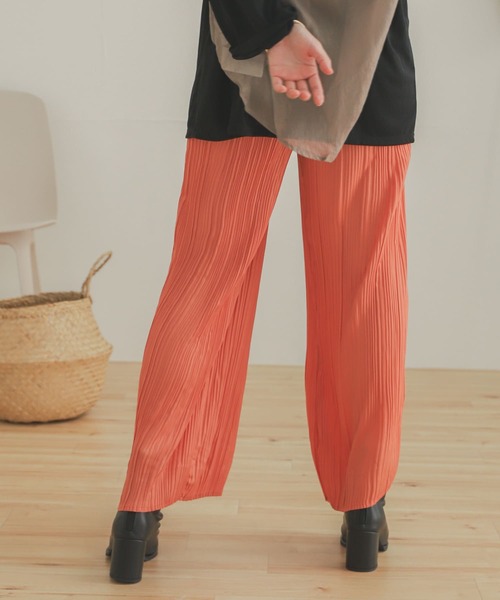SENSE OF PLACE by URBAN RESEARCH（センスオブプレイスバイアーバンリサーチ）の「リラックスプリーツパンツ（その他パンツ・レディース・オレンジ/チャコールグレー/ベージュ/ミント・ONE）」の16枚目の写真