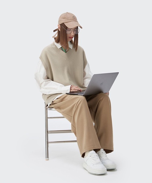 CORPUS TOKYO（コーパス トーキョー）の「Lazy Tokyo ニットベスト（ベスト・メンズ・ライトグレー/ブラック/オフホワイト/グリーン/ブルーグレー/ライトベージュ・1/2/3）」の6枚目の写真