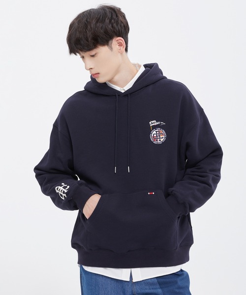 ROMANTIC CROWN（ロマンティッククラウン）の「【ROMANTIC CROWN】RC CLUB FLAG HOOD / ロマンティッククラウン RC クラブ フラッグ フーディー（パーカー・メンズ・ネイビー/カーキ/グレー・MEDIUM/LARGE/SMALL）」の3枚目の写真