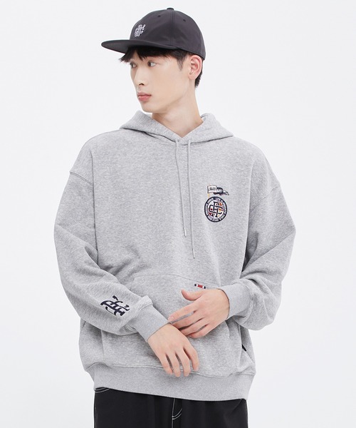 ROMANTIC CROWN（ロマンティッククラウン）の「【ROMANTIC CROWN】RC CLUB FLAG HOOD / ロマンティッククラウン RC クラブ フラッグ フーディー（パーカー・メンズ・ネイビー/カーキ/グレー・MEDIUM/LARGE/SMALL）」の2枚目の写真