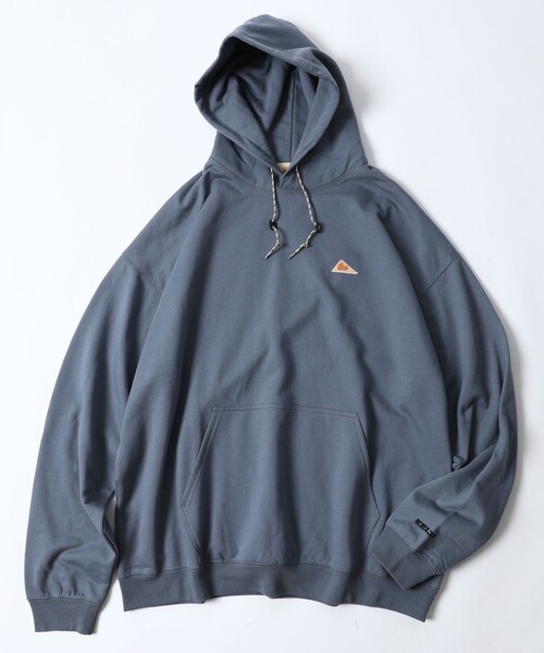 FREAK'S STORE(フリークスストア)の「WEB限定 KELTY×FREAK'S STORE/ケルティ 別注 ワンポイント ヴィンテージロゴ プルオーバーパーカー/フーディー/ビッグシルエット(パーカー・メンズ・ブラック/ダークグリーン/ブラウン/グレー/オフホワイト/グレイッシュブルー・SMALL/MEDIUM/LARGE/X-LARGE)」の8枚目の写真