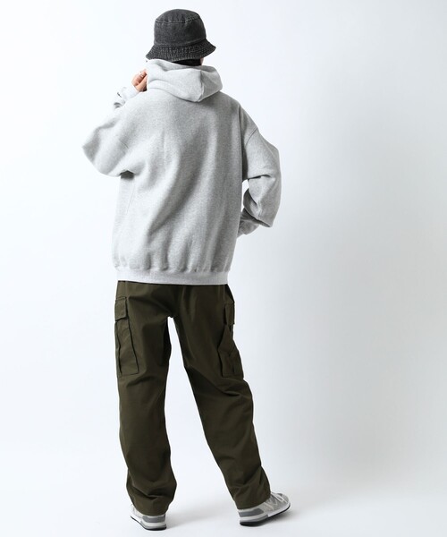 FREAK'S STORE(フリークスストア)の「WEB限定 KELTY×FREAK'S STORE/ケルティ 別注 ワンポイント ヴィンテージロゴ プルオーバーパーカー/フーディー/ビッグシルエット(パーカー・メンズ・ブラック/ダークグリーン/ブラウン/グレー/オフホワイト/グレイッシュブルー・SMALL/MEDIUM/LARGE/X-LARGE)」の15枚目の写真