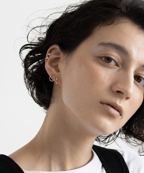 JUICY ROCK(ジューシーロック)の「K10YG 一粒CZイヤーカフ(イヤーカフ・レディース・ゴールド・ONE SIZE)」の11枚目の写真