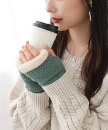 osharewalker（オシャレウォーカー）の「『ファー付きニットハンドウォーマー』（手袋・レディース）」