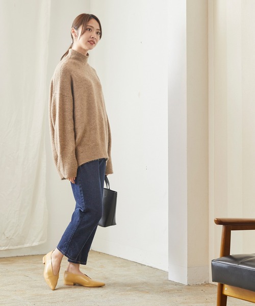 menue（メヌエ）の「ポインテッドトゥ 変形ローヒールパンプス（パンプス・レディース・ブラウン系その他/ペールイエロー/ブラック/アイボリー/グレイッシュベージュ・21.5cm/22.5cm/23.0cm/24.5cm/25.0cm/22.0cm/23.5cm/24.0cm/25.5cm/26.0cm）」の14枚目の写真