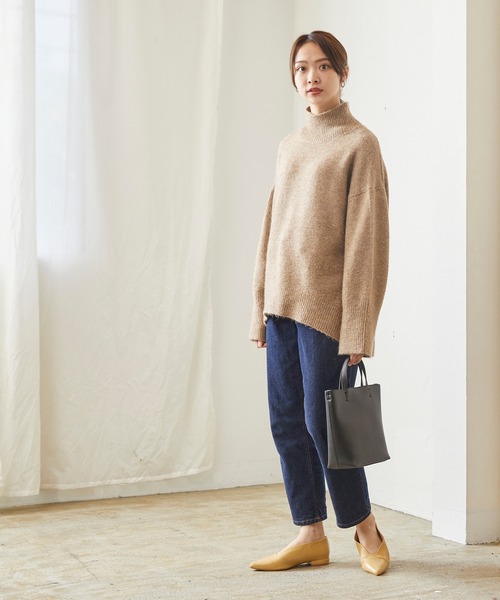 menue（メヌエ）の「ポインテッドトゥ 変形ローヒールパンプス（パンプス・レディース・ブラウン系その他/ペールイエロー/ブラック/アイボリー/グレイッシュベージュ・21.5cm/22.5cm/23.0cm/24.5cm/25.0cm/22.0cm/23.5cm/24.0cm/25.5cm/26.0cm）」の17枚目の写真