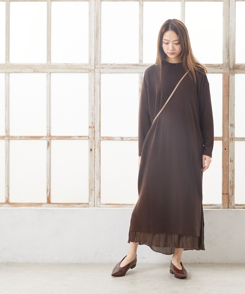 menue（メヌエ）の「ポインテッドトゥ 変形ローヒールパンプス（パンプス・レディース・ブラウン系その他/ペールイエロー/ブラック/アイボリー/グレイッシュベージュ・21.5cm/22.5cm/23.0cm/24.5cm/25.0cm/22.0cm/23.5cm/24.0cm/25.5cm/26.0cm）」の15枚目の写真