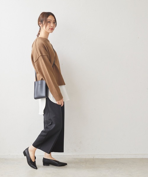 menue（メヌエ）の「ポインテッドトゥ 変形ローヒールパンプス（パンプス・レディース・ブラウン系その他/ペールイエロー/ブラック/アイボリー/グレイッシュベージュ・21.5cm/22.5cm/23.0cm/24.5cm/25.0cm/22.0cm/23.5cm/24.0cm/25.5cm/26.0cm）」の9枚目の写真