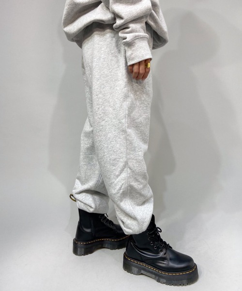 Mark Gonzales(マーク・ゴンザレス)の「【ムラサキスポーツ別注】MarkGonzales/マークゴンザレス ルーズシルエット ロゴスウェットパンツ/セットアップ対応 MGLD021(スウェットパンツ・レディース・ブラック/グレー/グリーン・M/L)」の9枚目の写真