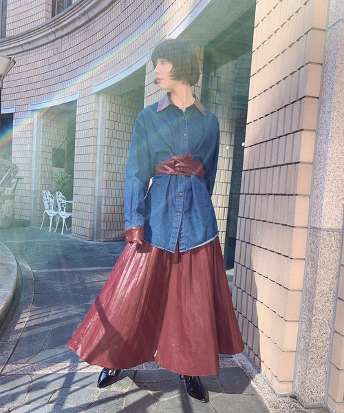 Leja(レジャ)の「レザープリーツロングスカート(スカート・レディース・レッド/カーキ・SMALL/MEDIUM)」の17枚目の写真