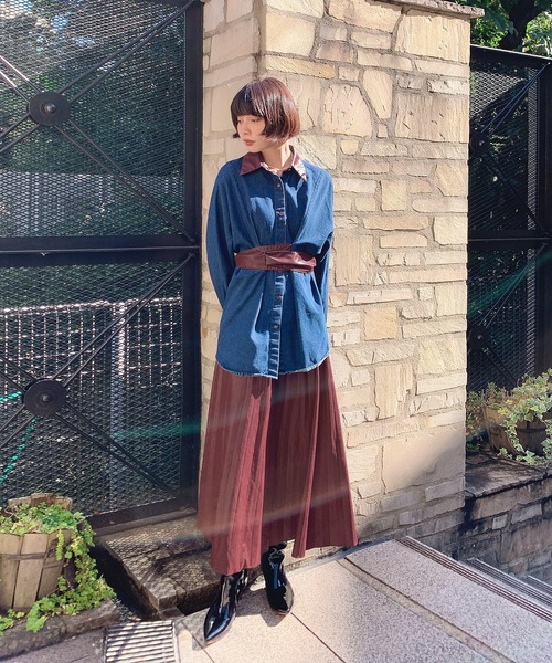 Leja(レジャ)の「レザープリーツロングスカート(スカート・レディース・レッド/カーキ・SMALL/MEDIUM)」の15枚目の写真