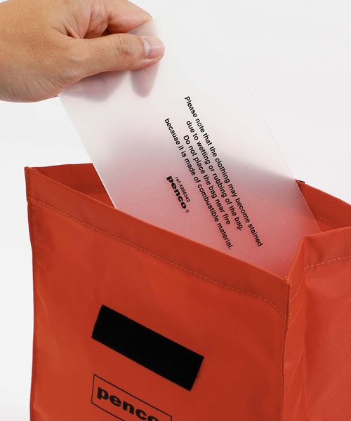 PENCO（ペンコ）の「penco ペンコ ToGoサック 紙袋風 ロールトップ ベルクロ ポーチ 折りたたみ（ポーチ・メンズ・ホワイト/ベージュ/ネイビー/オレンジ/ダークグリーン/ブラック・FREE）」の11枚目の写真