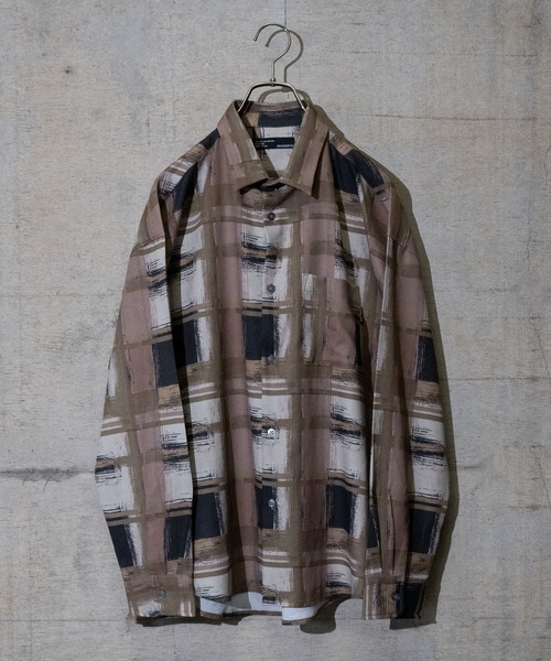 Naive magic（ナイーブマジック）の「【a】とろみジョーゼット 総柄プリントシャツ/レトロ風プリント長袖（シャツ/ブラウス・メンズ・ホワイト/ブルー/ホワイト系その他/ブラック/ブラウン系その他/ブラック系その他2/アイボリー/ライトグレー/ブラック系その他3/ブラウン/チャコールグレー/グリーン/ブラック系その他・LARGE/MEDIUM/X-LARGE）」の11枚目の写真