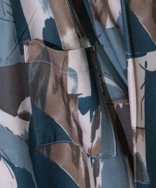 Naive magic（ナイーブマジック）の「【a】とろみジョーゼット 総柄プリントシャツ/レトロ風プリント長袖（シャツ/ブラウス・メンズ・ホワイト/ブルー/ホワイト系その他/ブラック/ブラウン系その他/ブラック系その他2/アイボリー/ライトグレー/ブラック系その他3/ブラウン/チャコールグレー/グリーン/ブラック系その他・LARGE/MEDIUM/X-LARGE）」の15枚目の写真