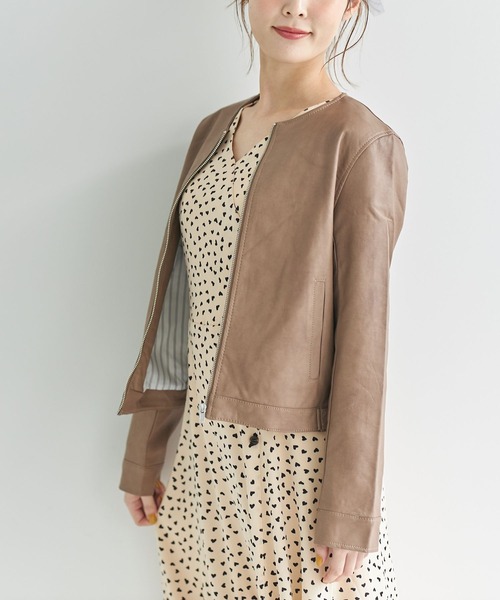 tocco closet（トッコ　クローゼット）の「フェイクレザーノーカラーライダース（ライダースジャケット・レディース・ブラック/キャメル/グレイッシュベージュ・M）」の13枚目の写真