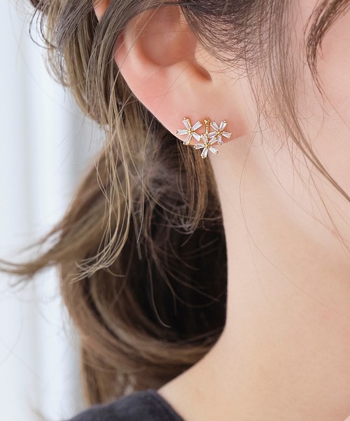 フラワーガーデンカフイヤリング/お花（イヤリング）｜Phoebe