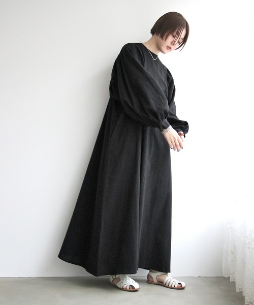 notch.（ノッチ）の「バルーンスリーブマキシワンピース（ワンピース・レディース・ブラック/ブルー/グリーン/キャメル・M/TM）」の10枚目の写真