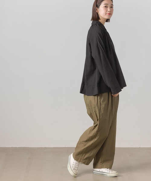 OMNES（オムネス）の「コットンナイロンタックパンツ（その他パンツ・レディース・ブラウン/ネイビー・FREE）」の5枚目の写真