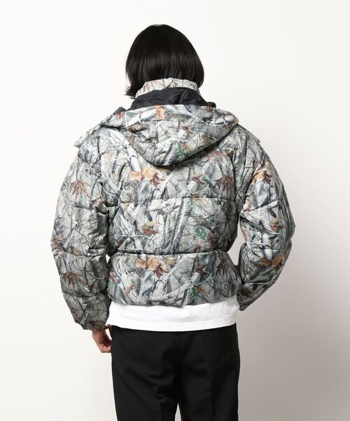 STAMPD（スタンプド）の「【STAMPD】TERRAIN CAMO CROP PUFFER JACKET（ダウンジャケット/コート・メンズ・カモフラージュ・M）」の11枚目の写真