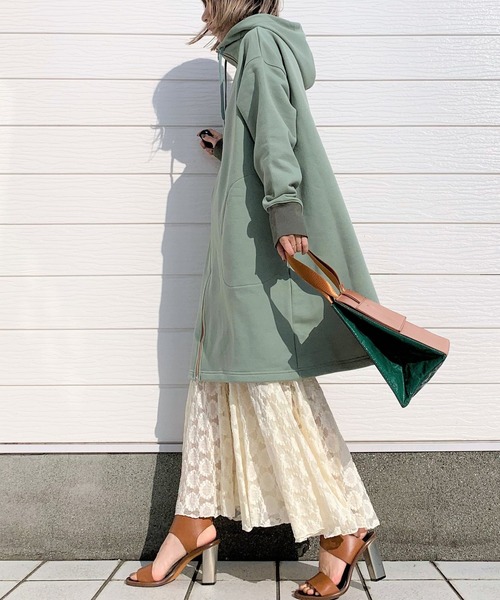 Q（キュー）の「裏毛BIGパーカー（パーカー・レディース・グレイッシュブルー/ホワイト/カーキオリーブ/ブルー・MEDIUM）」の14枚目の写真