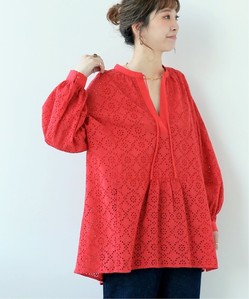 Simplicite(サンプリシテ)の「レース刺繍スキッパーブラウス(シャツ/ブラウス・レディース・ホワイト/ブラック/レッド/サックスブルー・FREE)」の1枚目の写真