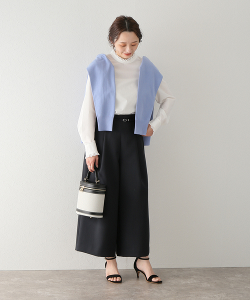 La TOTALITE（ラトータリテ）の「ワイドクロップドパンツ（その他パンツ・レディース・ネイビー/ベージュ・36/38）」の5枚目の写真