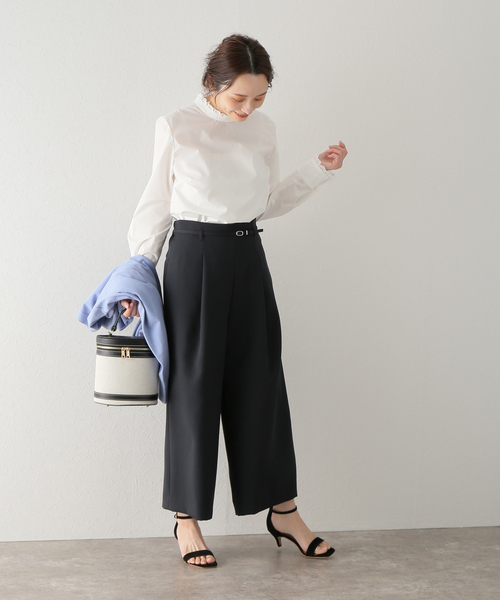 La TOTALITE（ラトータリテ）の「ワイドクロップドパンツ（その他パンツ・レディース・ネイビー/ベージュ・36/38）」の6枚目の写真