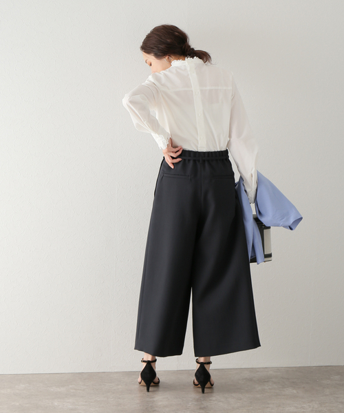 La TOTALITE（ラトータリテ）の「ワイドクロップドパンツ（その他パンツ・レディース・ネイビー/ベージュ・36/38）」の7枚目の写真