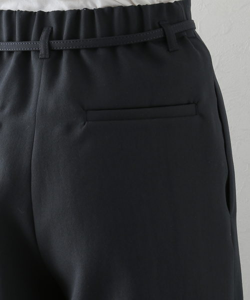 La TOTALITE（ラトータリテ）の「ワイドクロップドパンツ（その他パンツ・レディース・ネイビー/ベージュ・36/38）」の13枚目の写真