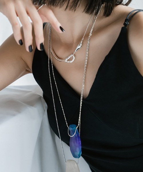 LAPUIS（ラピュイ）の「LAPUIS(ラピュイ)Stone Motifネックレス（ネックレス・レディース・パープル/オレンジ/アイボリー・FREE）」の3枚目の写真