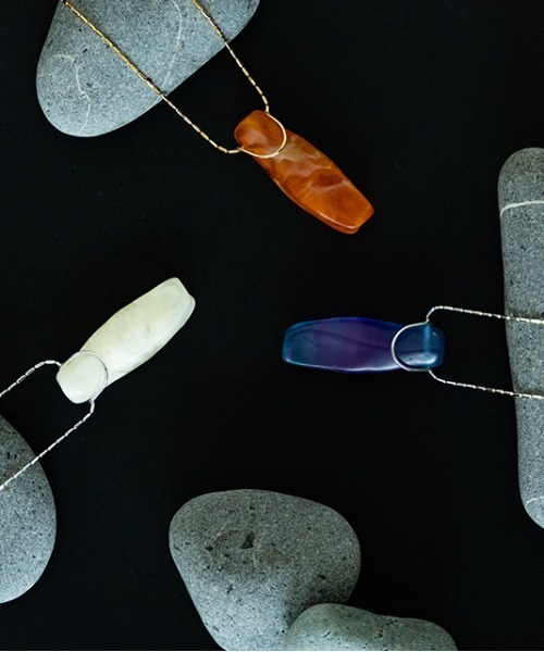 LAPUIS（ラピュイ）の「LAPUIS(ラピュイ)Stone Motifネックレス（ネックレス・レディース・パープル/オレンジ/アイボリー・FREE）」の14枚目の写真