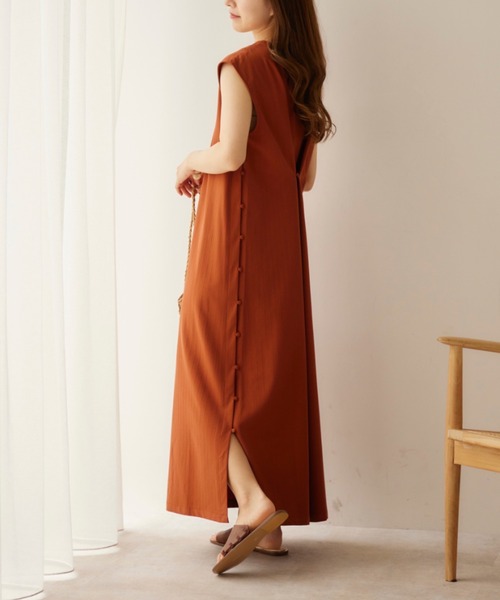 moi tytto（モイテュット）の「ノースリーブサイドスリットワンピース/ジレ（ワンピース・レディース・テラコッタ/ブラウン・FREE）」の3枚目の写真