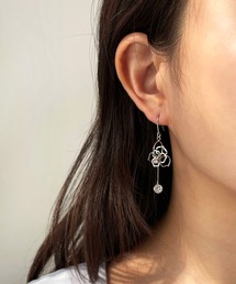 キュービック 透かしフラワー ロング フックピアス