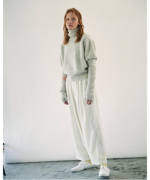 And A（アンドエー）の「unfil アンフィル / fine wool gabardine BIG easy trousers ファインウール ギャバジン ビッグイージートラウザーズ ワイドスラックス イージーパンツ / WWFL-UW104（スラックス・レディース・オフホワイト/ダークネイビー・1）」の15枚目の写真