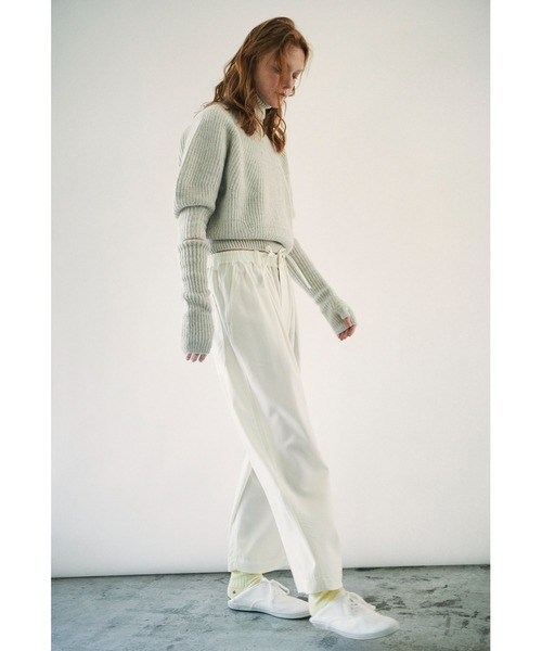 And A（アンドエー）の「unfil アンフィル / fine wool gabardine BIG easy trousers ファインウール ギャバジン ビッグイージートラウザーズ ワイドスラックス イージーパンツ / WWFL-UW104（スラックス・レディース・オフホワイト/ダークネイビー・1）」の17枚目の写真