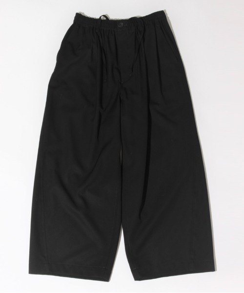 And A（アンドエー）の「unfil アンフィル / fine wool gabardine BIG easy trousers ファインウール ギャバジン ビッグイージートラウザーズ ワイドスラックス イージーパンツ / WWFL-UW104（スラックス・レディース・オフホワイト/ダークネイビー・1）」の7枚目の写真