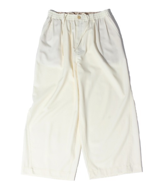And A（アンドエー）の「unfil アンフィル / fine wool gabardine BIG easy trousers ファインウール ギャバジン ビッグイージートラウザーズ ワイドスラックス イージーパンツ / WWFL-UW104（スラックス・レディース・オフホワイト/ダークネイビー・1）」の8枚目の写真