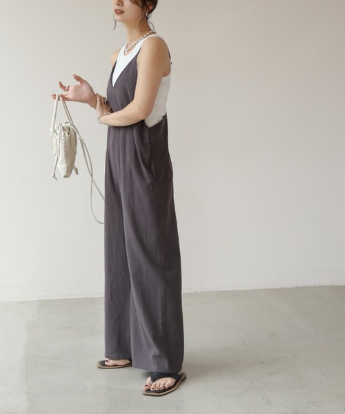 frames RAY CASSIN（フレームスレイカズン）の「WEB限定．コットンリネンオールインワン（つなぎ/オールインワン・レディース・オフホワイト/ブルー/スミクロ・FREE）」の2枚目の写真