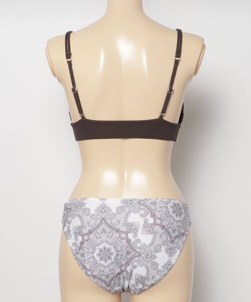 TOTASU ELEVEN（トータスイレブン）の「【ムラサキスポーツ別注】TOTASU ELEVEN/トータスイレブン  エスニック柄ショーツ/無地シャーリングビスチェビキニ   22661（水着・レディース・ベージュ/ネイビー/ブラック・9号）」の4枚目の写真