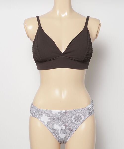 TOTASU ELEVEN（トータスイレブン）の「【ムラサキスポーツ別注】TOTASU ELEVEN/トータスイレブン  エスニック柄ショーツ/無地シャーリングビスチェビキニ   22661（水着・レディース・ベージュ/ネイビー/ブラック・9号）」の11枚目の写真